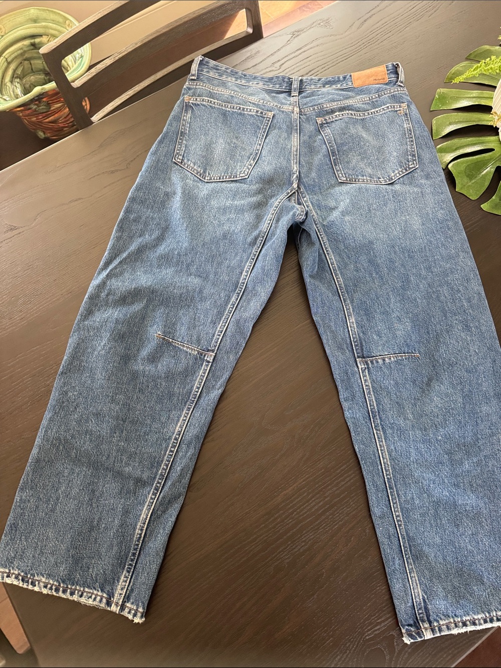 Madewell Darted Barrel Leg Jeans in Medium Blue Wash size 29 - Picture 6 of 8